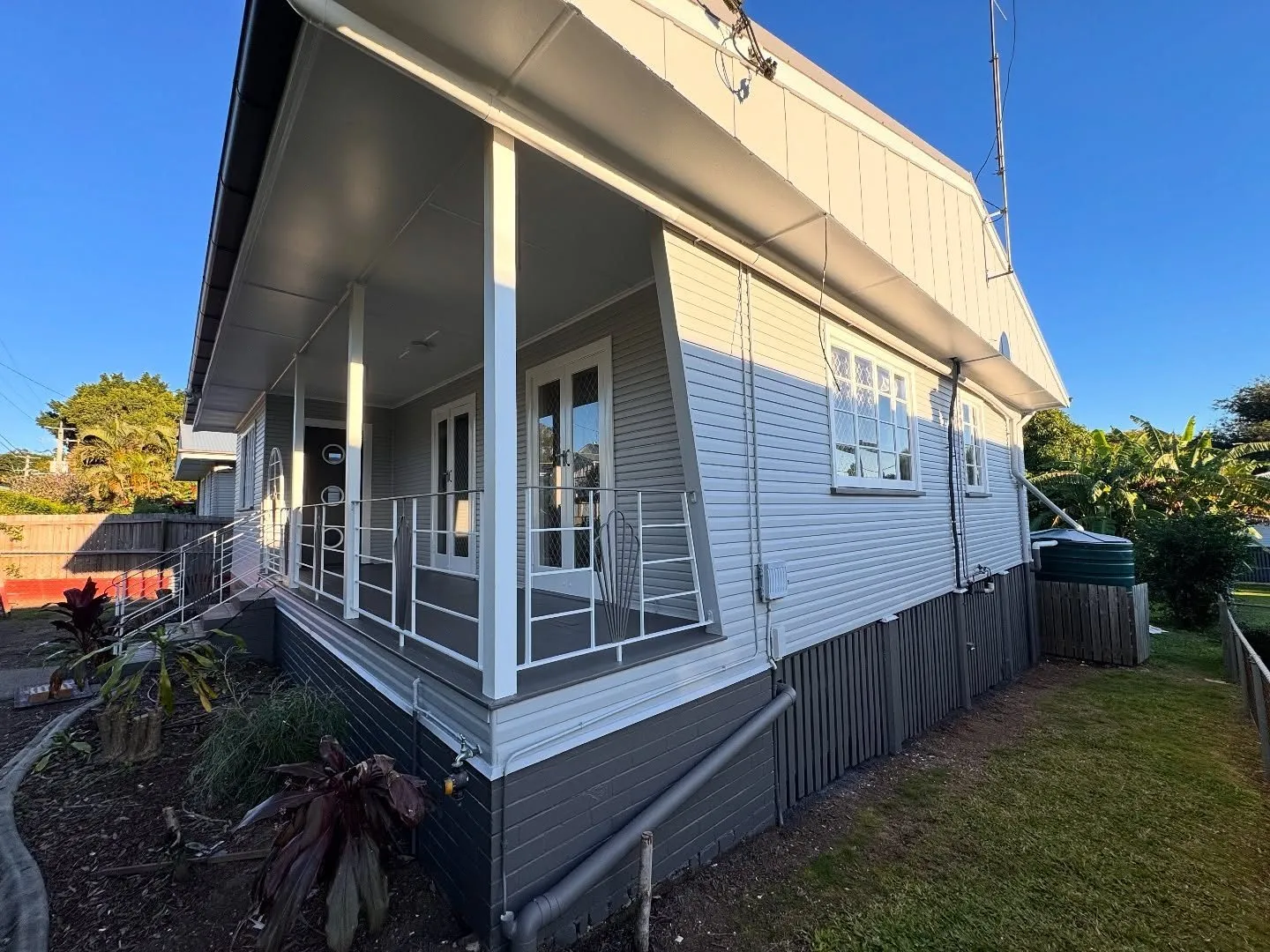 Post-war weatherboard exterior restoration, Annerley, photo 1
