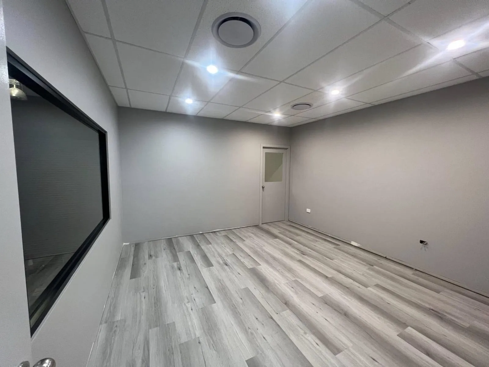 Marina office fit-out, Murarrie (Rivergate Marina), photo 1