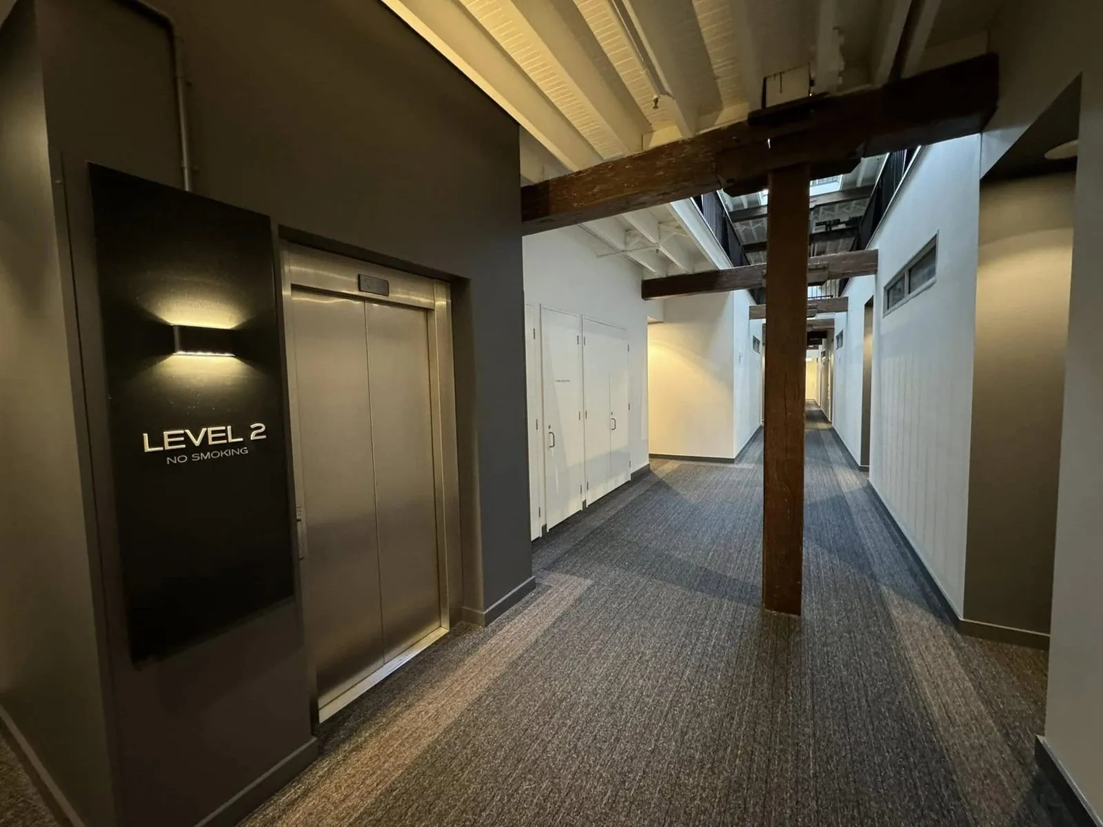 Heritage woolstore apartment building, Teneriffe, photo 1