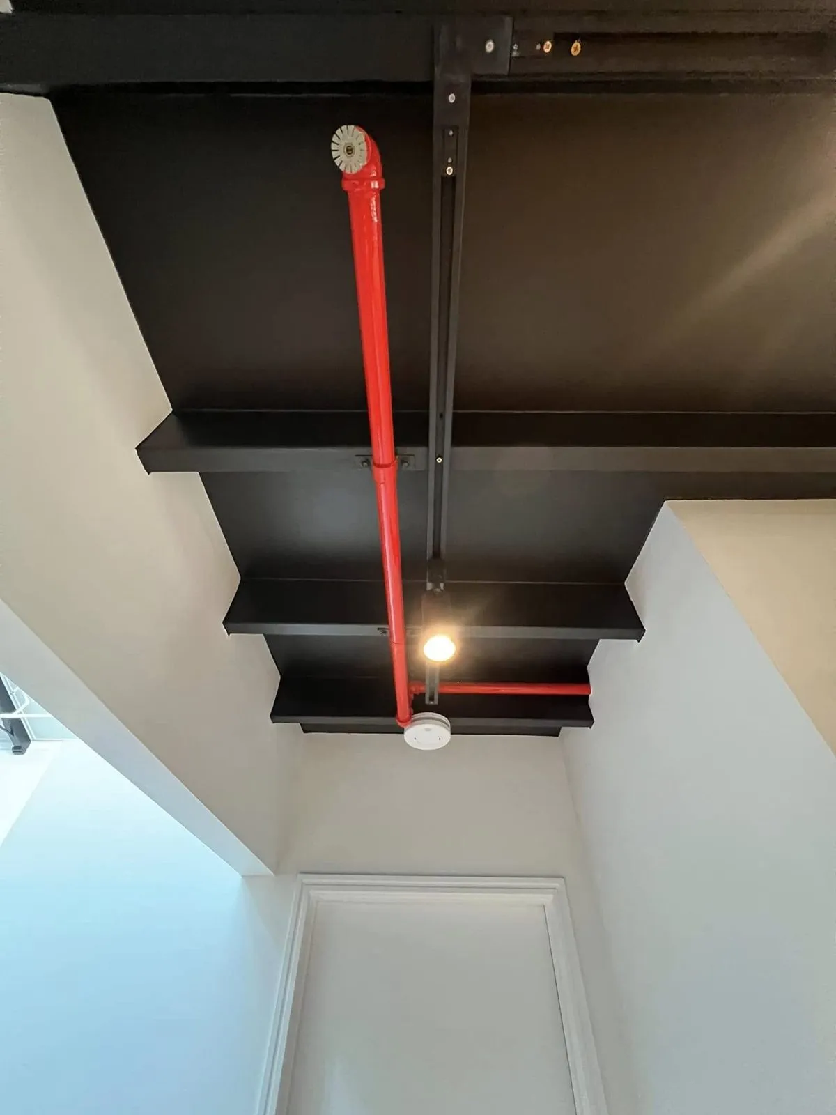 Heritage warehouse apartment with 6m ceilings, photo 2
