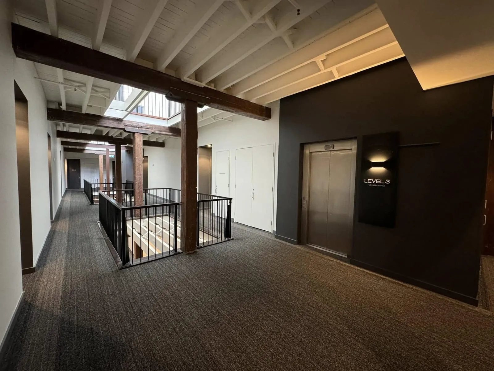Heritage woolstore apartment building, Teneriffe, photo 2