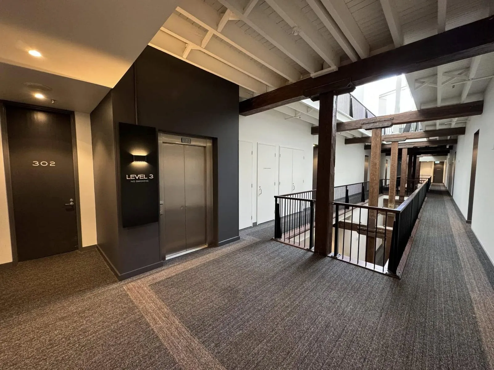 Heritage woolstore apartment building, Teneriffe, photo 3
