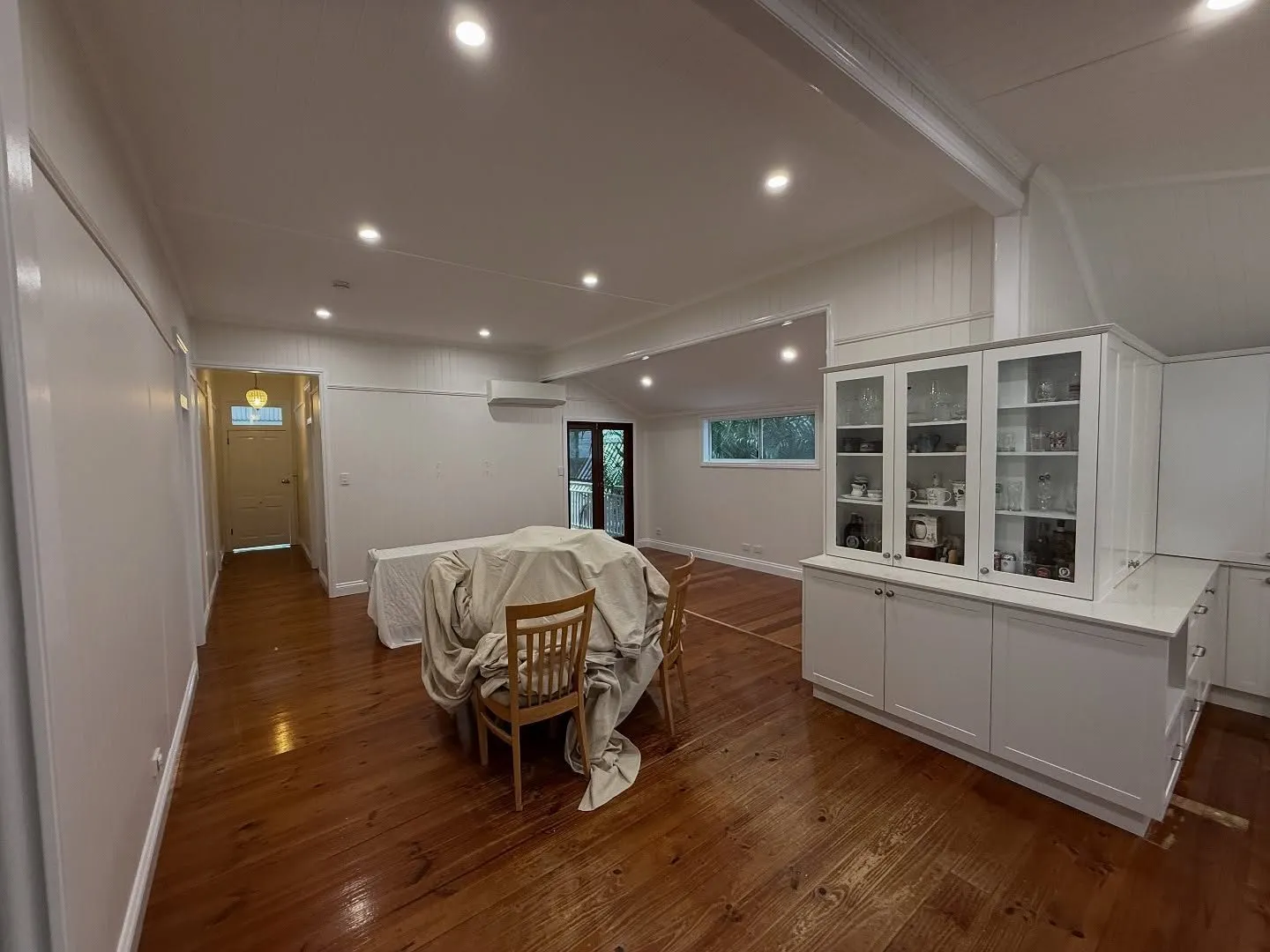 Queenslander interior, Camp Hill, photo 3