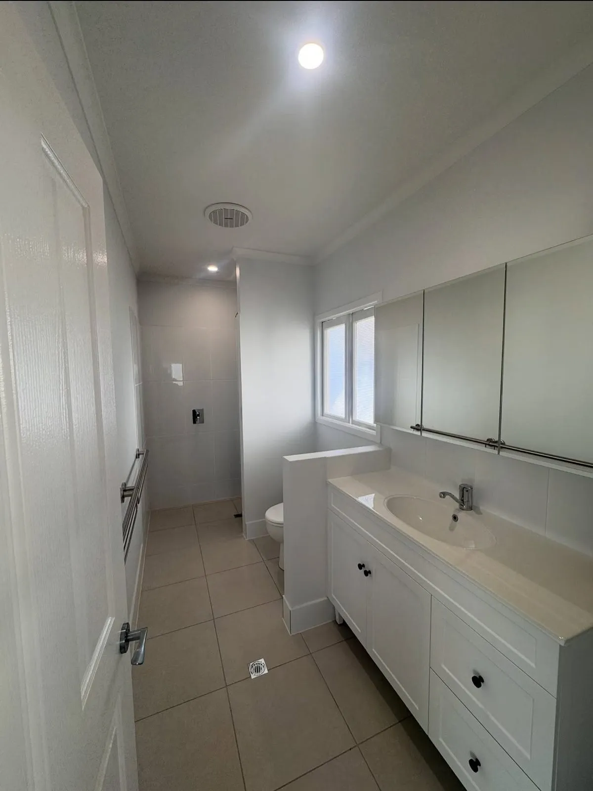 Upper-level renovation interior, photo 4