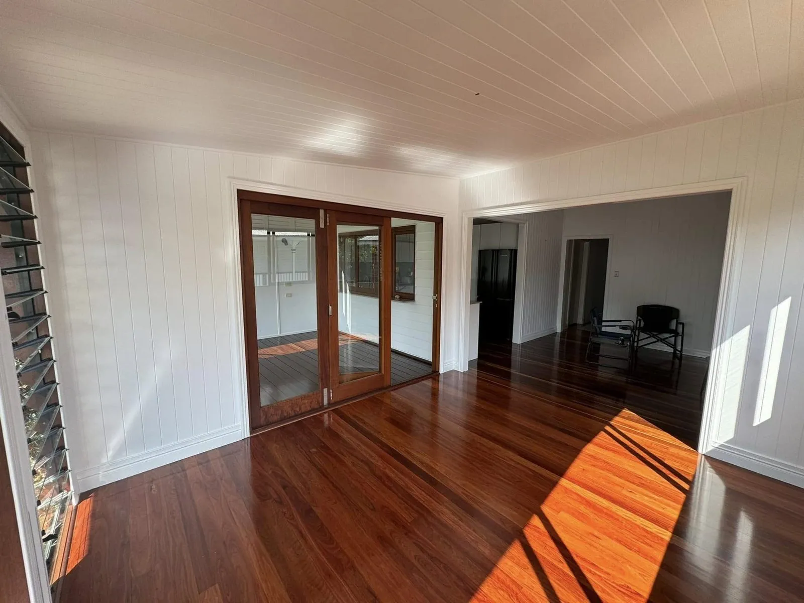 Extension painting and timber oiling, West End, photo 5