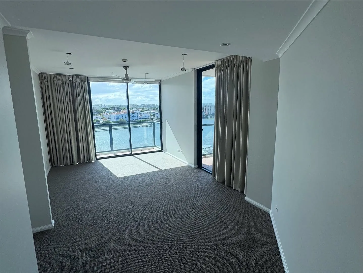 Riverside apartment interior, Kangaroo Point, photo 5