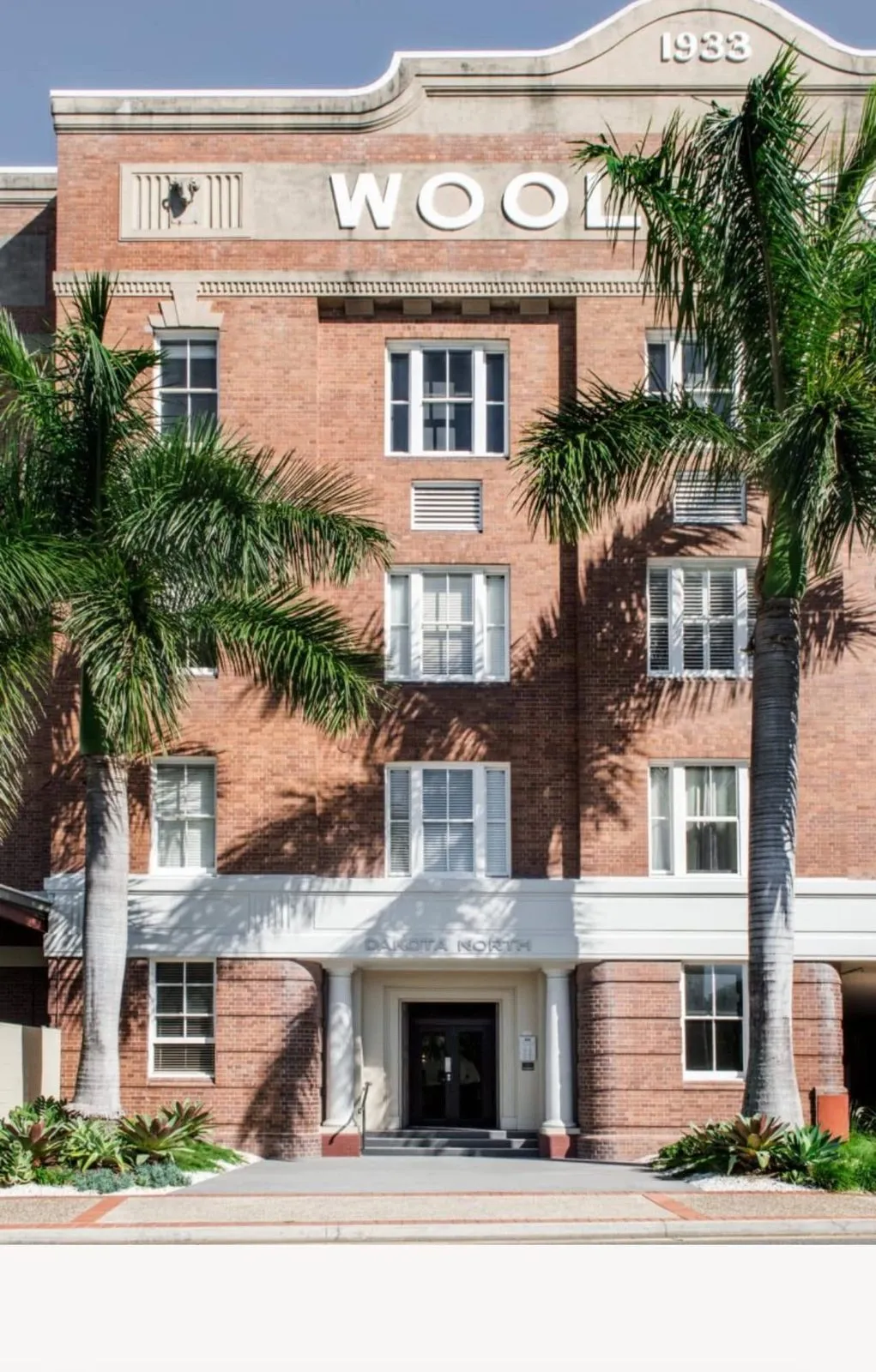 Heritage woolstore apartment building, Teneriffe