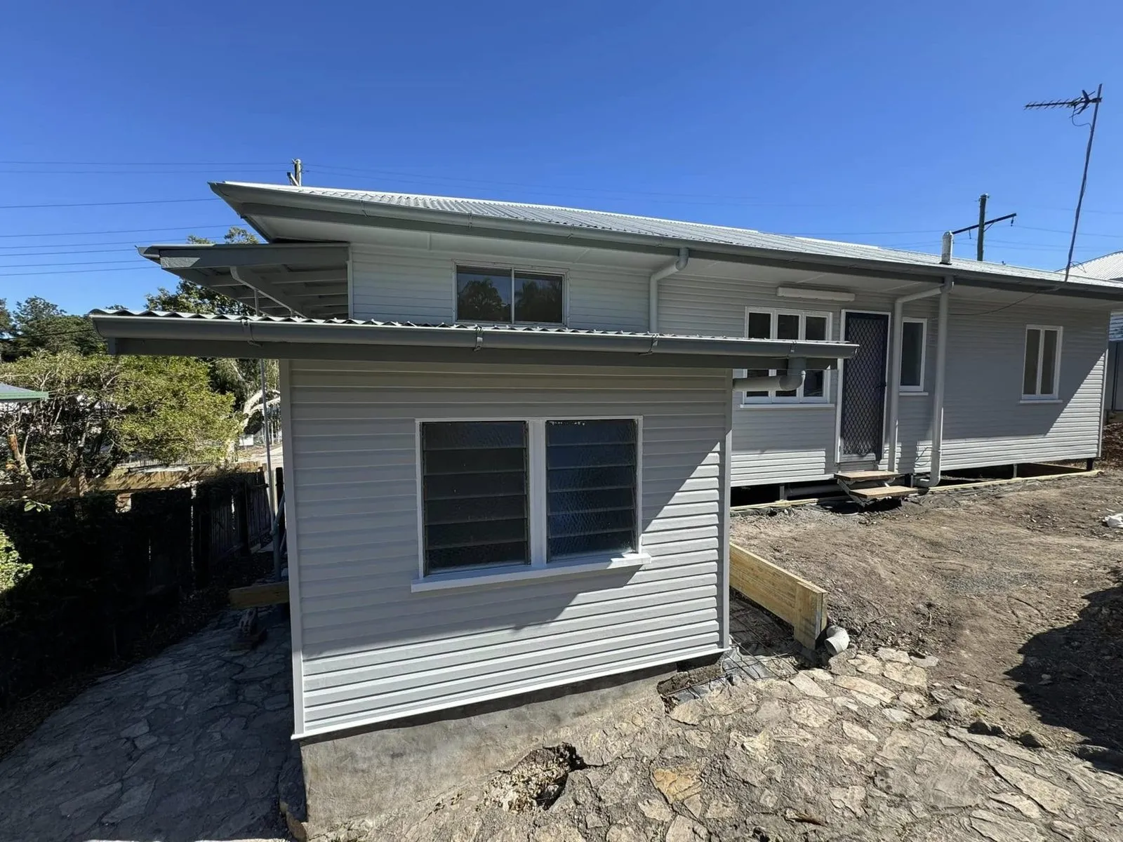 Weatherboard house exterior, photo 7