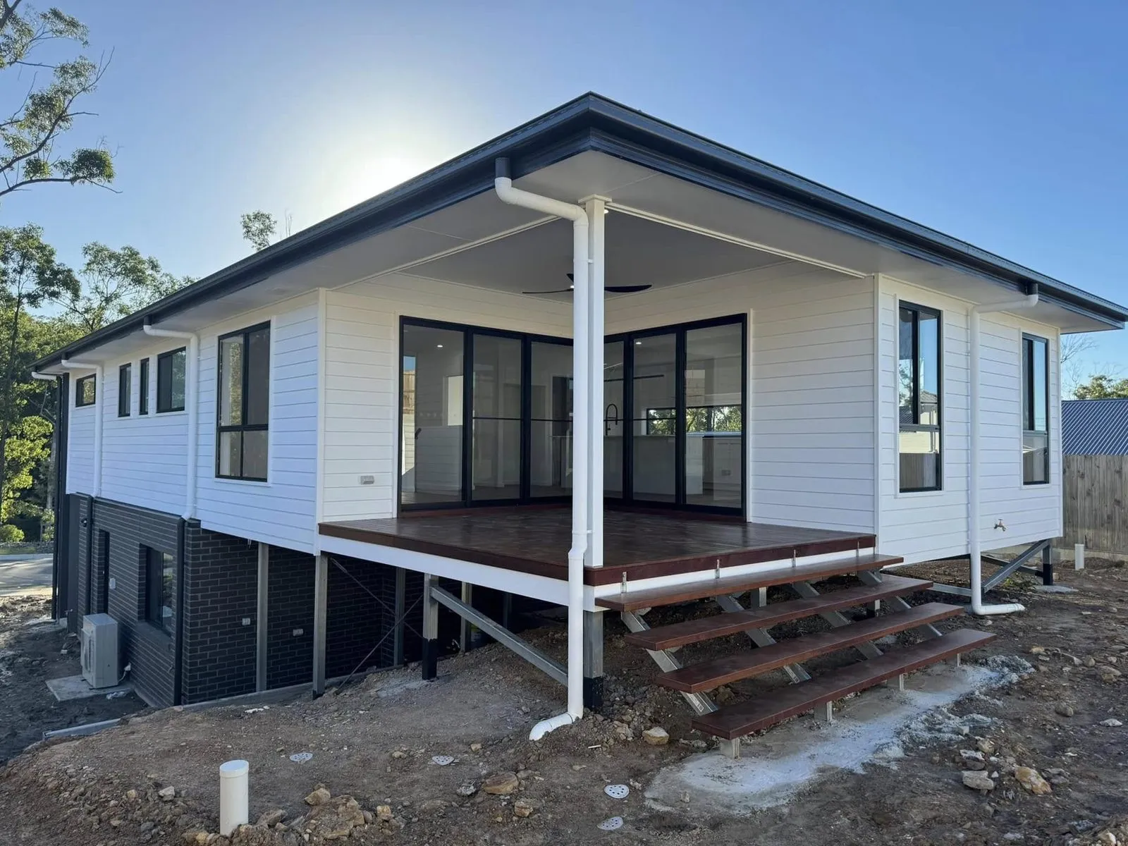 New build, inside and out, Spring Mountain, photo 8