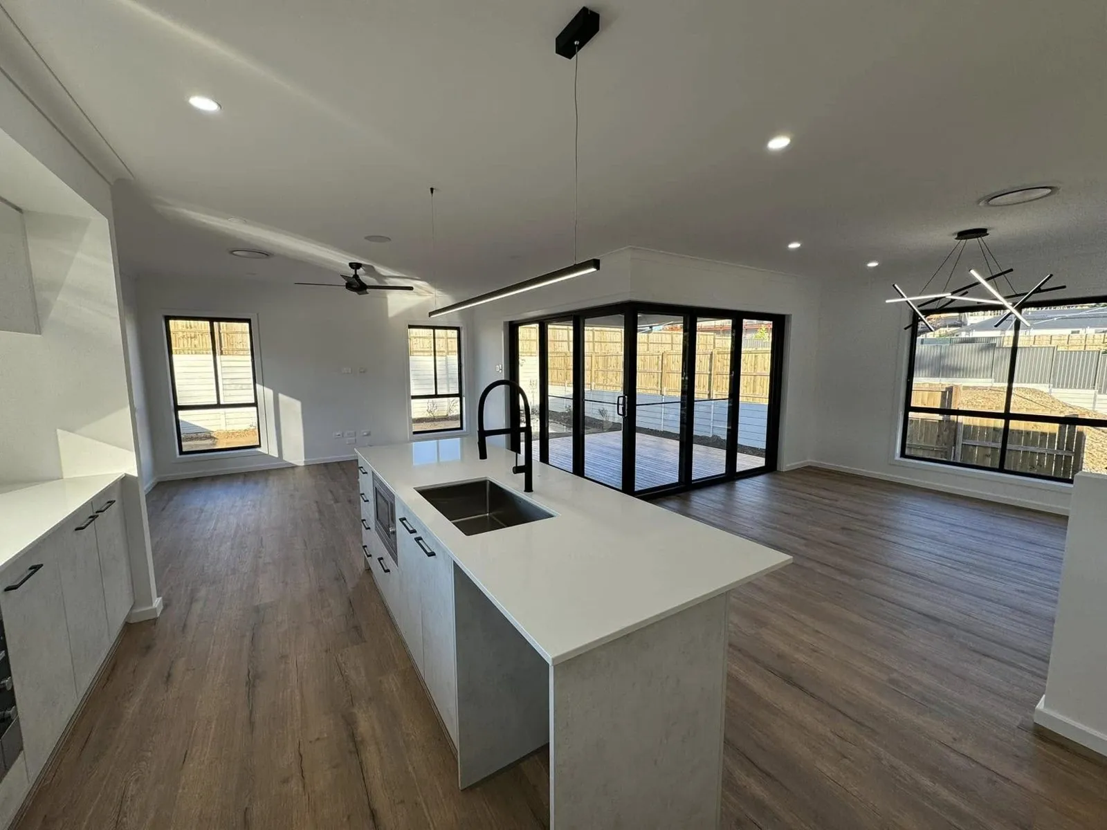 New build, inside and out, Spring Mountain, photo 9